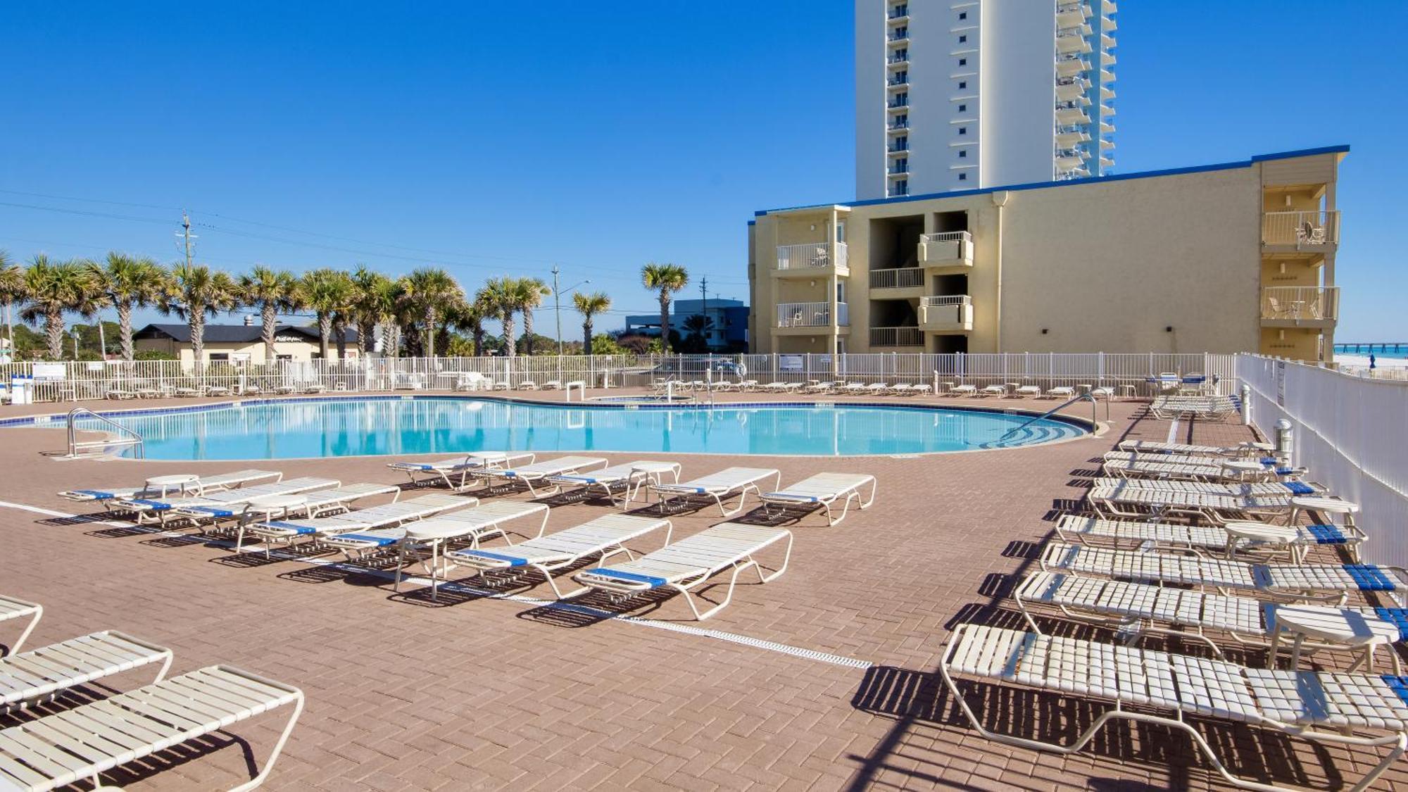 Tidewater Escape: 1Br/2Ba Beachfront Condo, Sleeps 6, Gulf Views & Comfort! Panama City Beach Extérieur photo